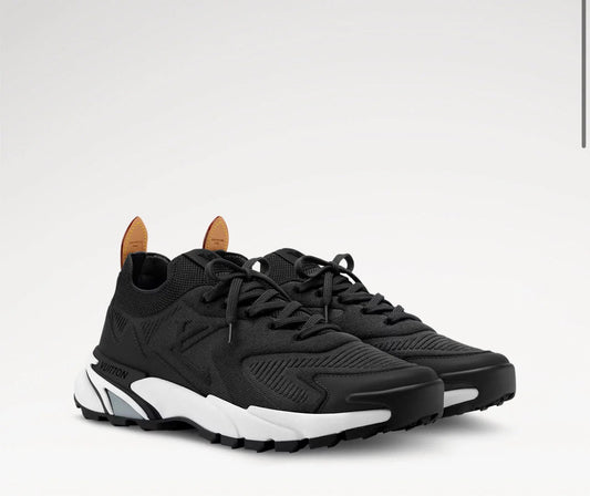 "LV" Runner Sneaker